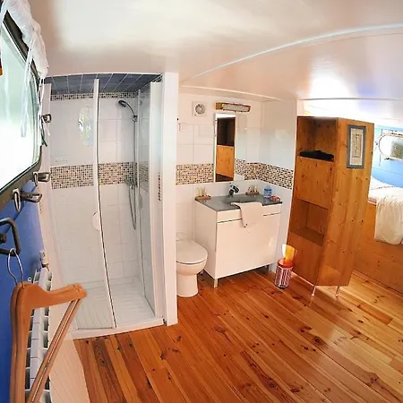 Hotel en barco A La Peniche Durandal